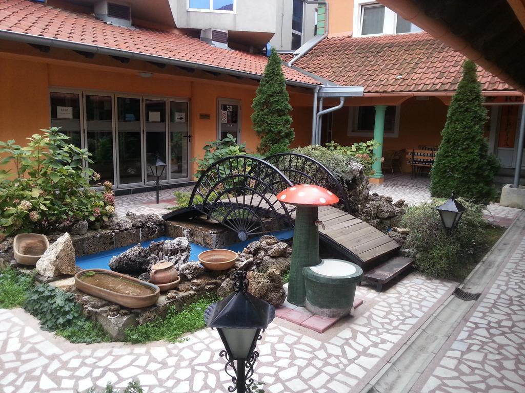 Hotel Car Smederevo Exterior photo